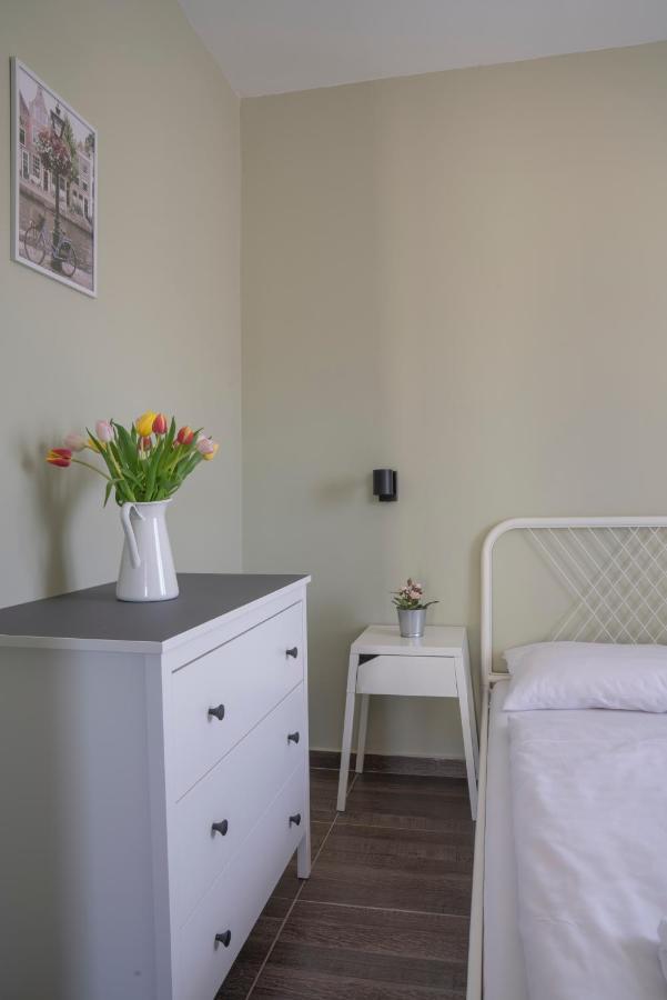 Tulipan Apartman エゲル エクステリア 写真